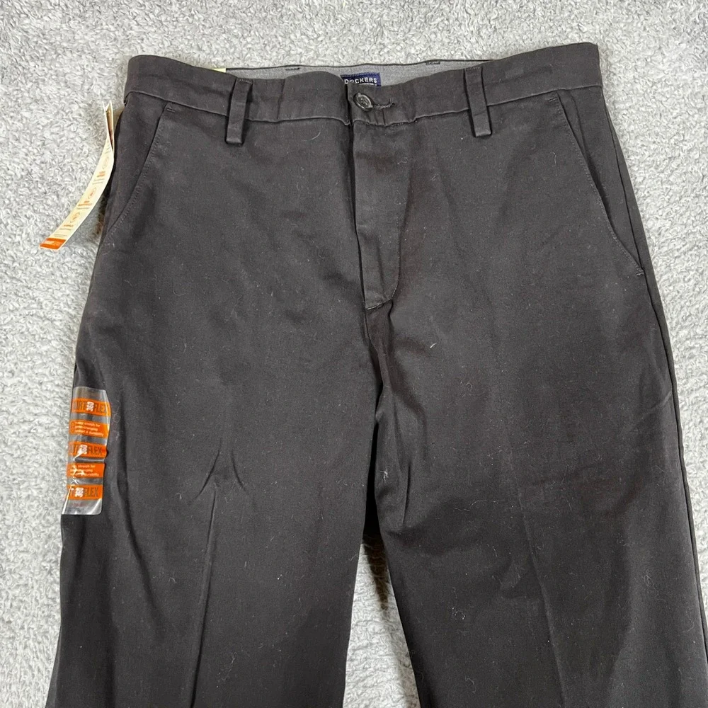 Dockers Workday Khaki Mens 34x32 Black New Classic Fit Smart 360 Flex Pants - Picture 2 of 10
